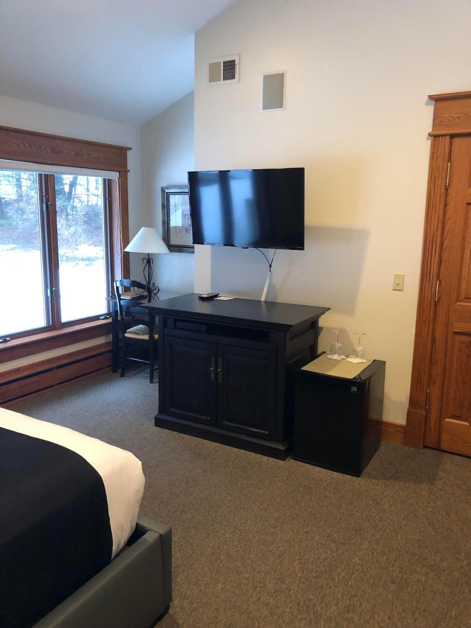 Inn At Black Star Farms Suttons Bay Экстерьер фото